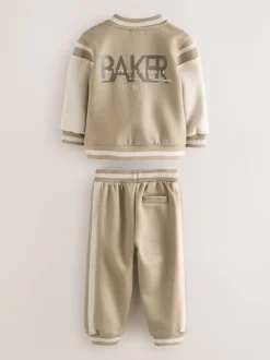 Baker by Ted Baker Beige Sable Varsity Jacket T-Shirt et Joggings Ensemble 3 pièces