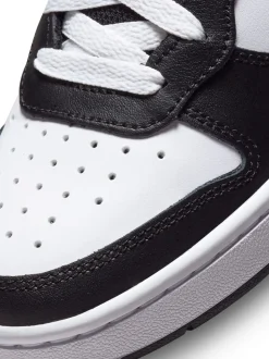 Baskets mi-Baskets du tribunal de Nike pour adolescents