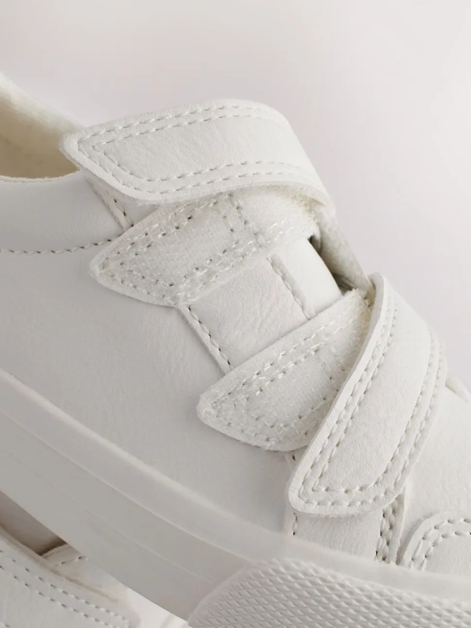 Blanc - Baskets à deux lanières à fermeture tactile