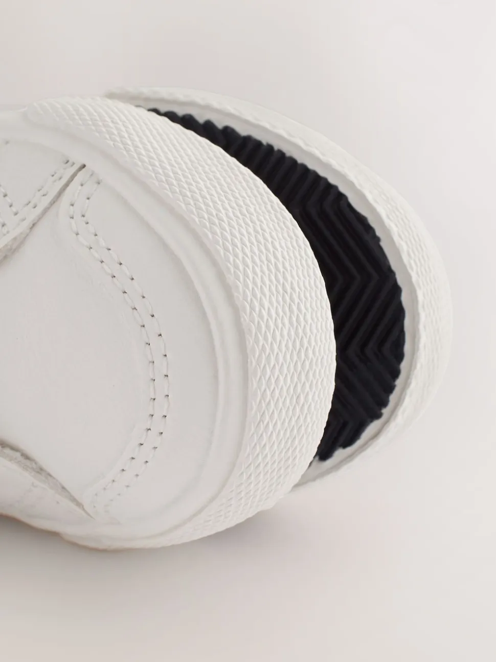 Blanc - Baskets à deux lanières à fermeture tactile