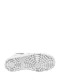 Blanc - Baskets mi-Baskets du tribunal de Nike pour adolescents