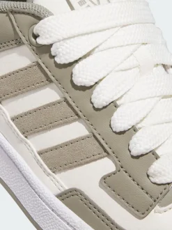 Chaussures basses adidas Rapid Court