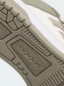 Chaussures basses adidas Rapid Court