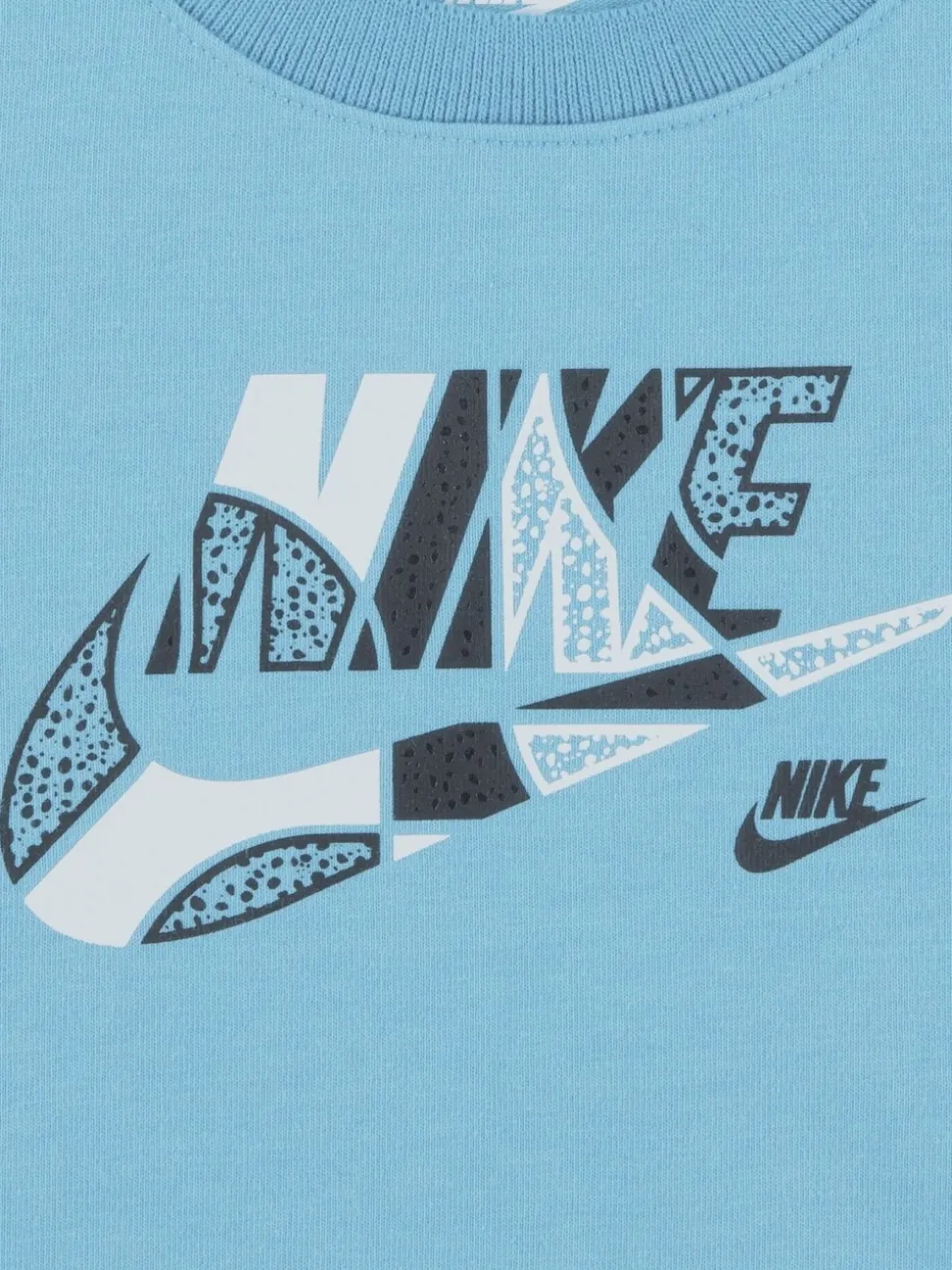 Ensemble t-shirt et Shorts Nike little kids