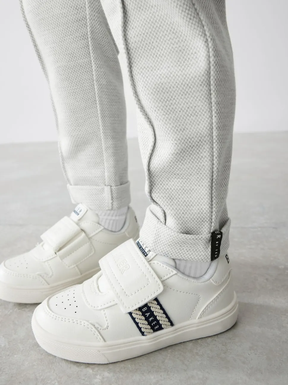 Gris - Baker by Ted Baker ensemble 3 pièces T-shirt, veste et pantalons texturés