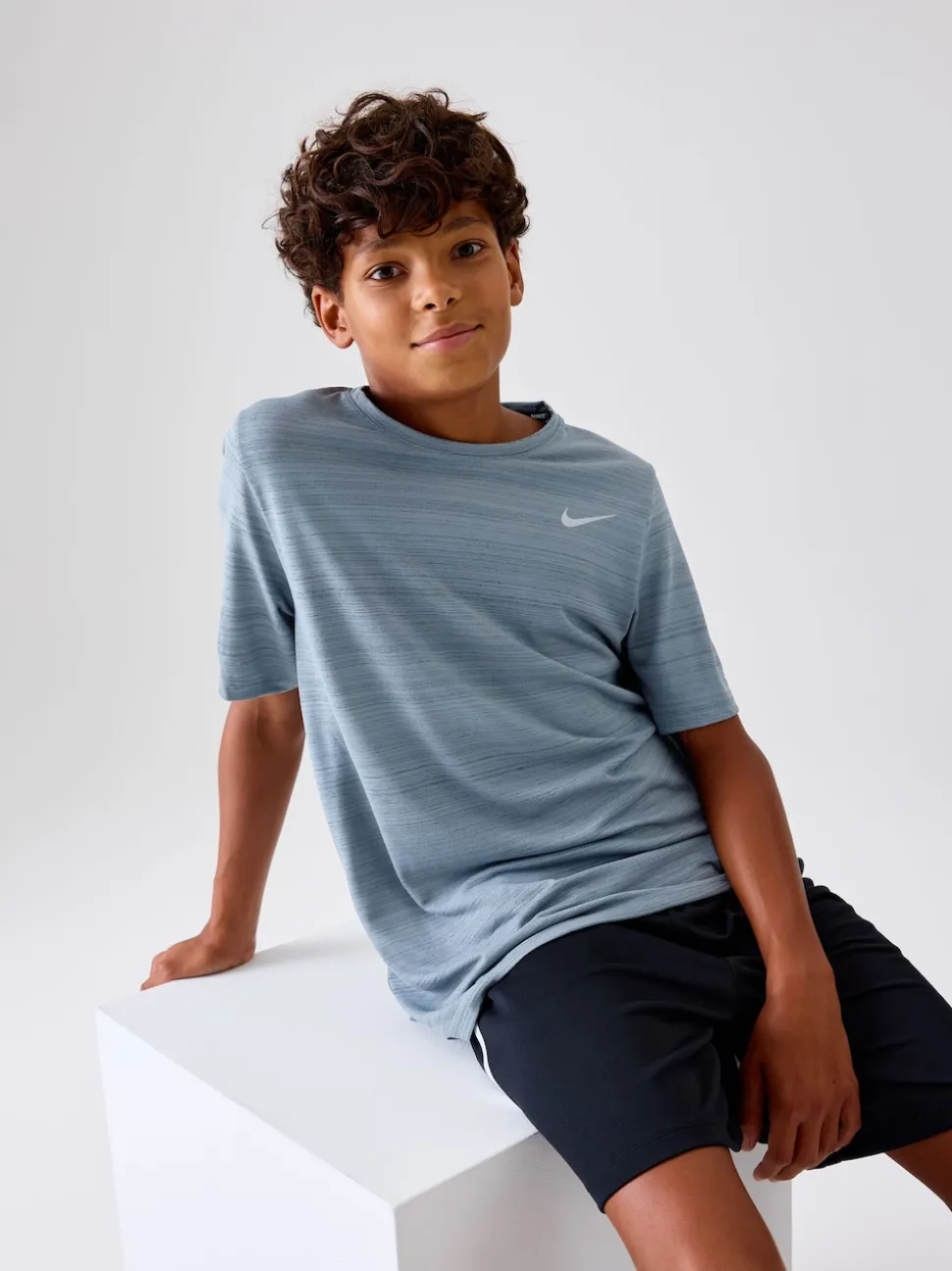 Gris fumé - Nike Dri-FIT Miler Training Top