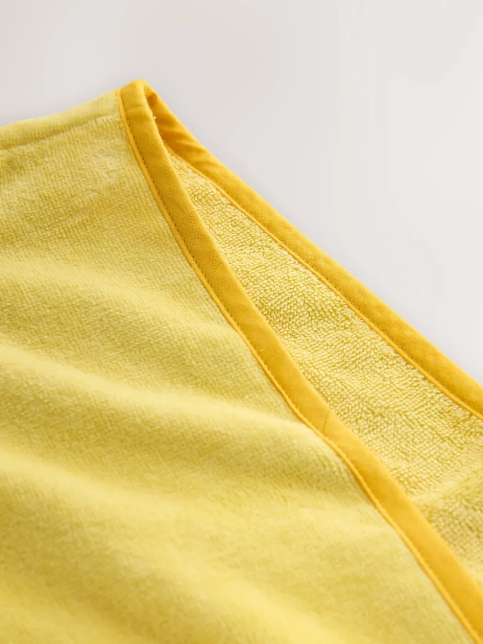 Jaune lion - Poncho en tissu éponge (9mths-6yrs)