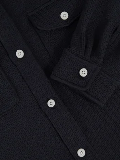 marine - Chemise Reiss Alabaster texturée gaufrée