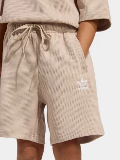neutre - adidas Originals Ensemble T-shirt et Shorts oversize gaufrés Little Kids