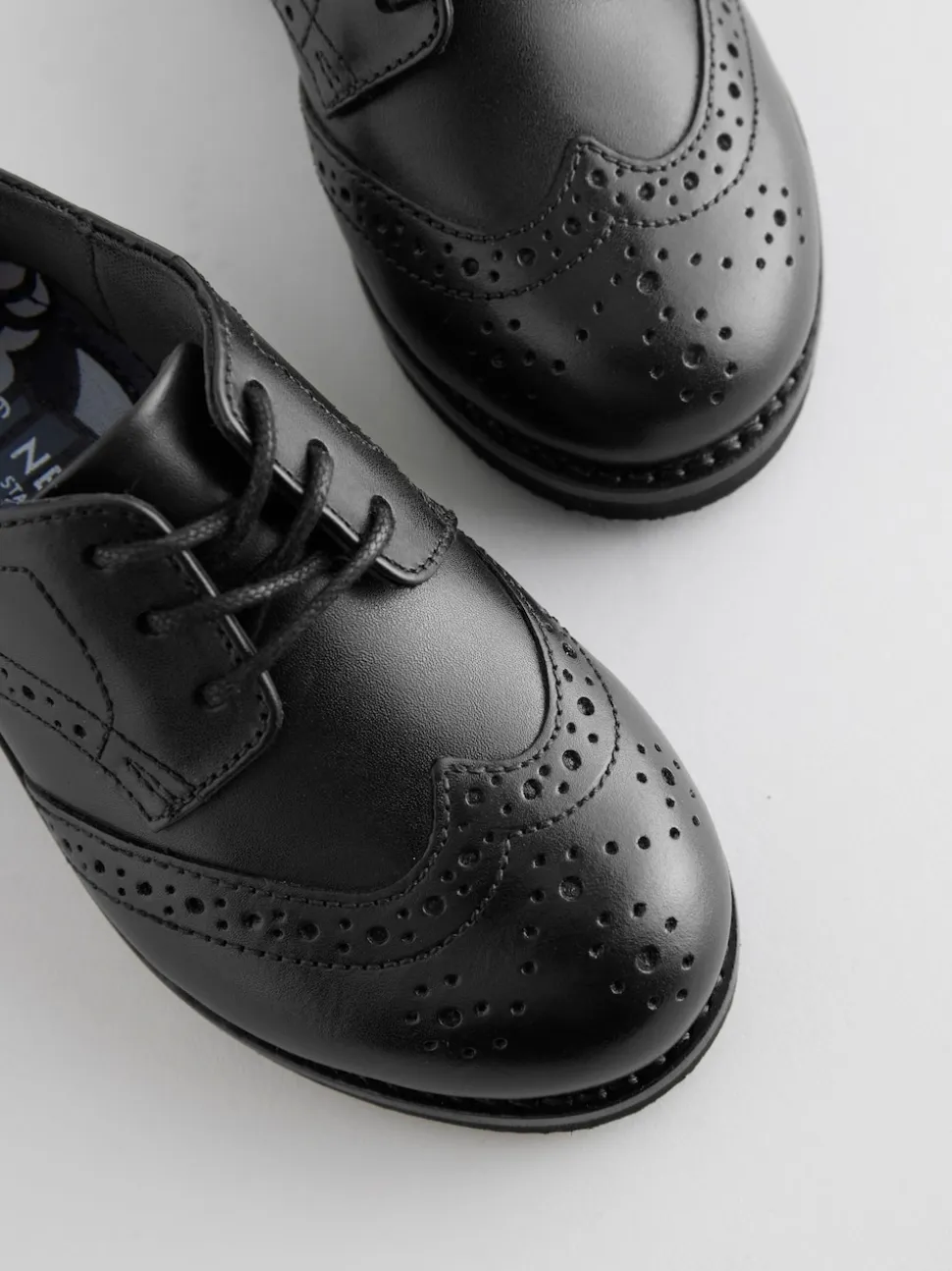 Noir - Chaussures élégantes en cuir style Brogue