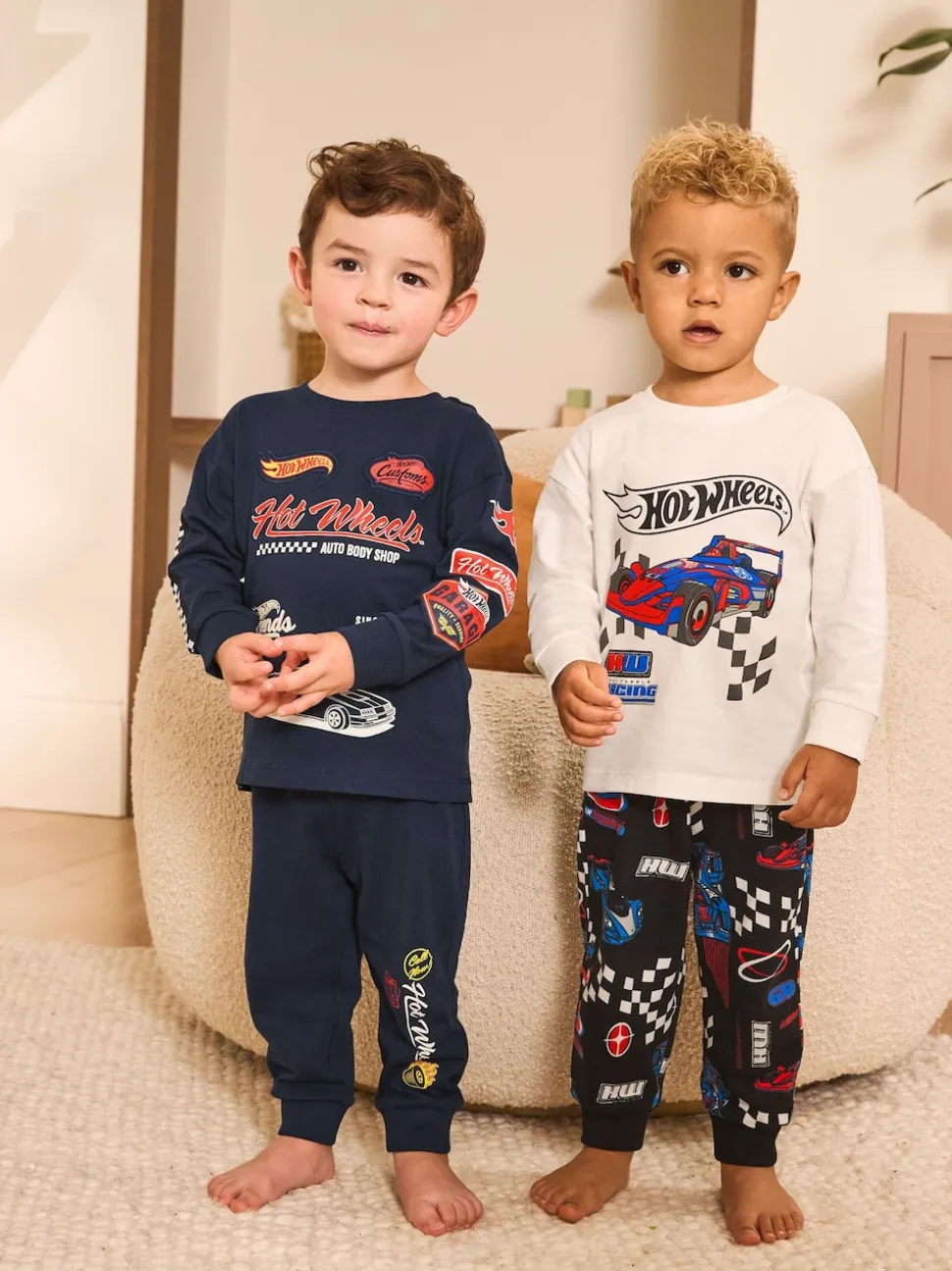 Roues chaudes multicolores - Lot de 2 pyjamas Snuggle sous licence (9mois -9ans)