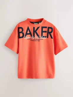 Rouge - T-shirt graphique oversize Baker by Ted Baker