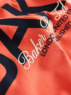 Rouge - T-shirt graphique oversize Baker by Ted Baker