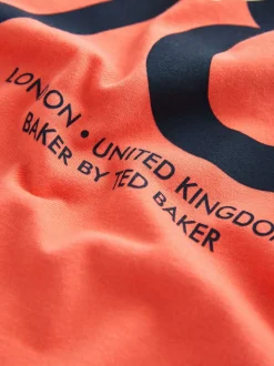 Rouge - T-shirt graphique oversize Baker by Ted Baker